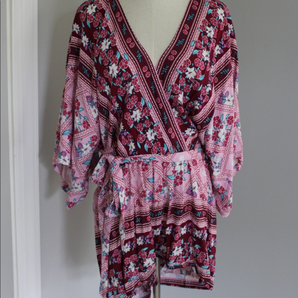 Lulu’s Dominica Pink Floral Print Surplice Romper, Size Large